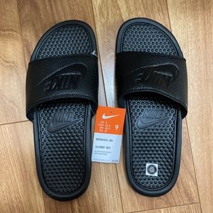 Nike Slides Black